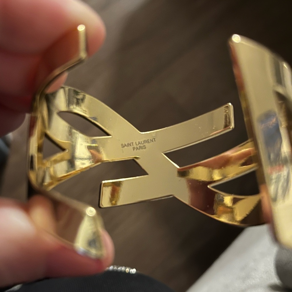 YSL Gold Cassandra Statement Cuff Bracelet - Picture 8 of 8